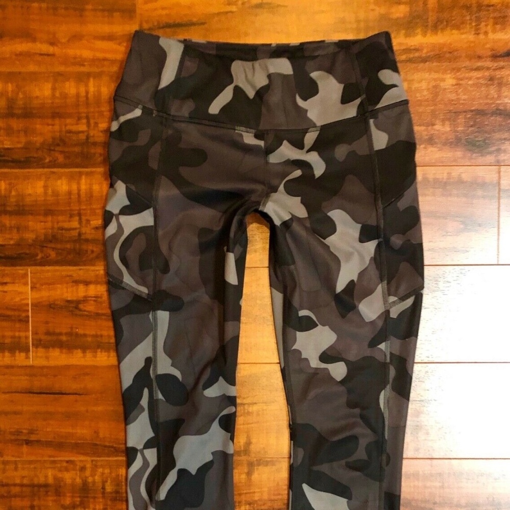 ATHLETA Camoflauge Camo High Waist Leggings - Picture 4 of 8